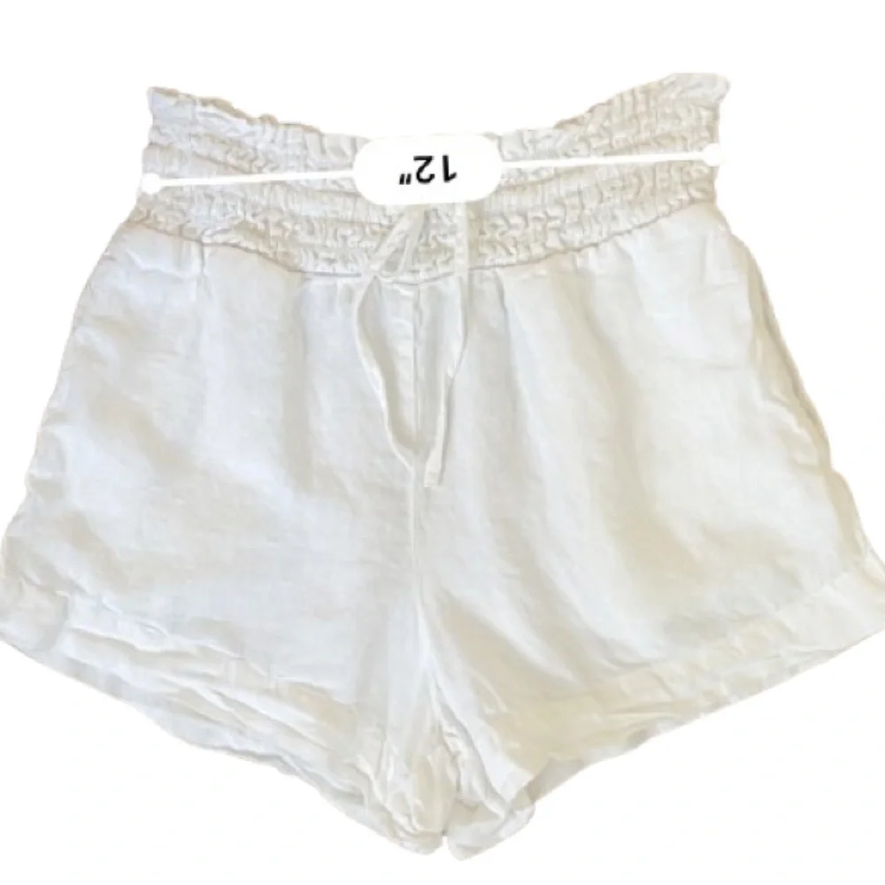 Cloth and Stone Women’s White 100% Linen Pull On Smocked Waist Shorts. Size XS